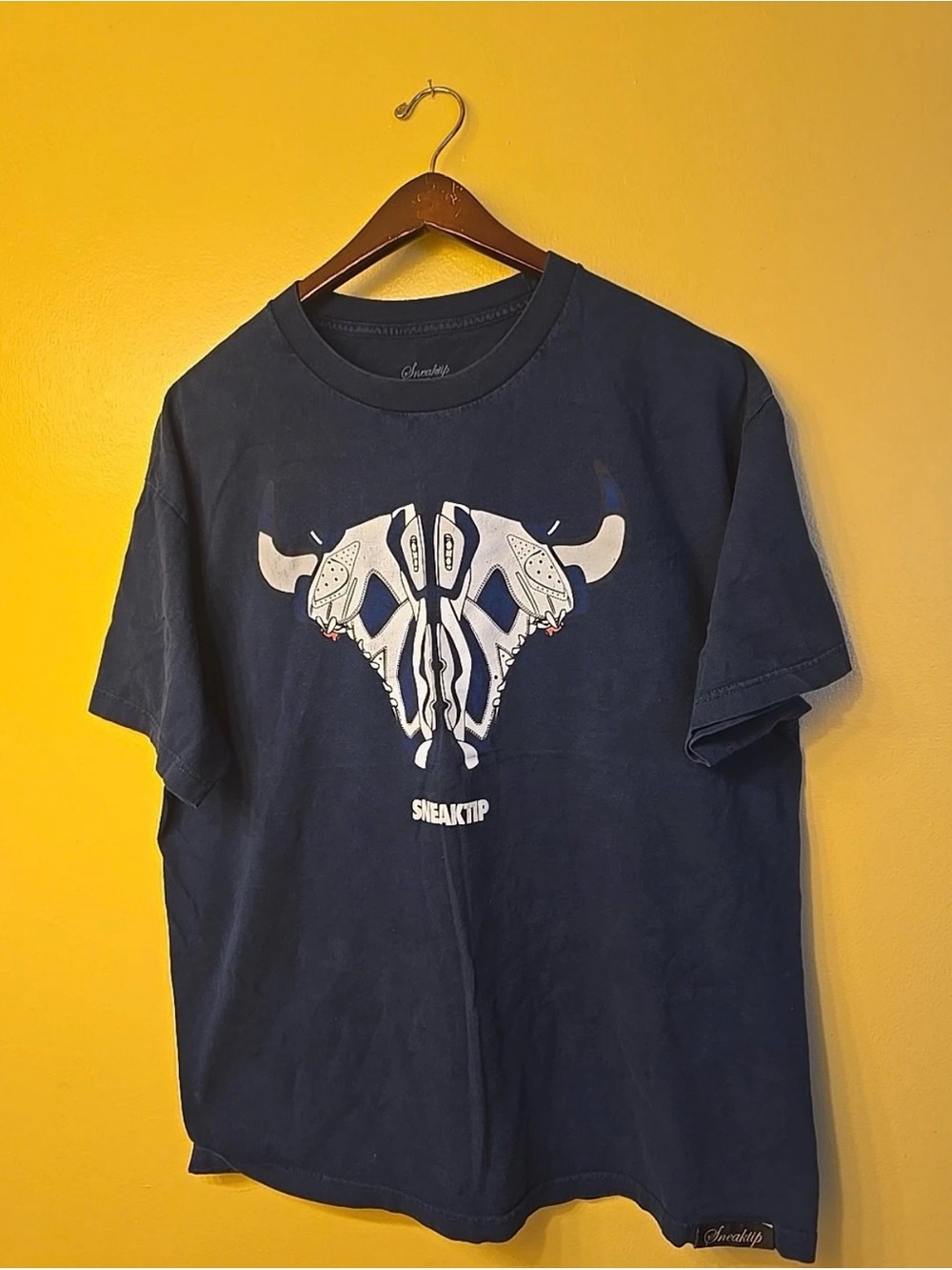 Navy Graphic Short-Sleeve Tee - Men